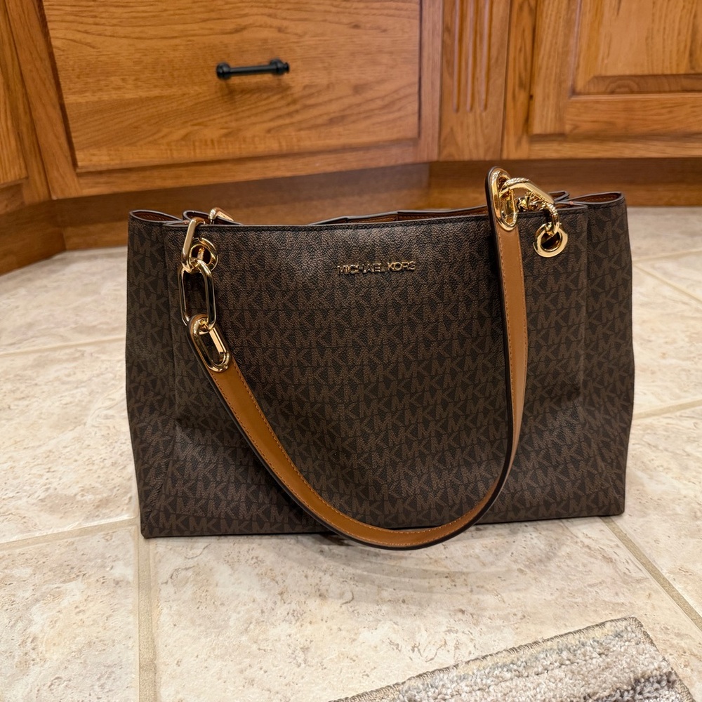 Michael Kors Trisha Dark Brown Shoulder Bag
